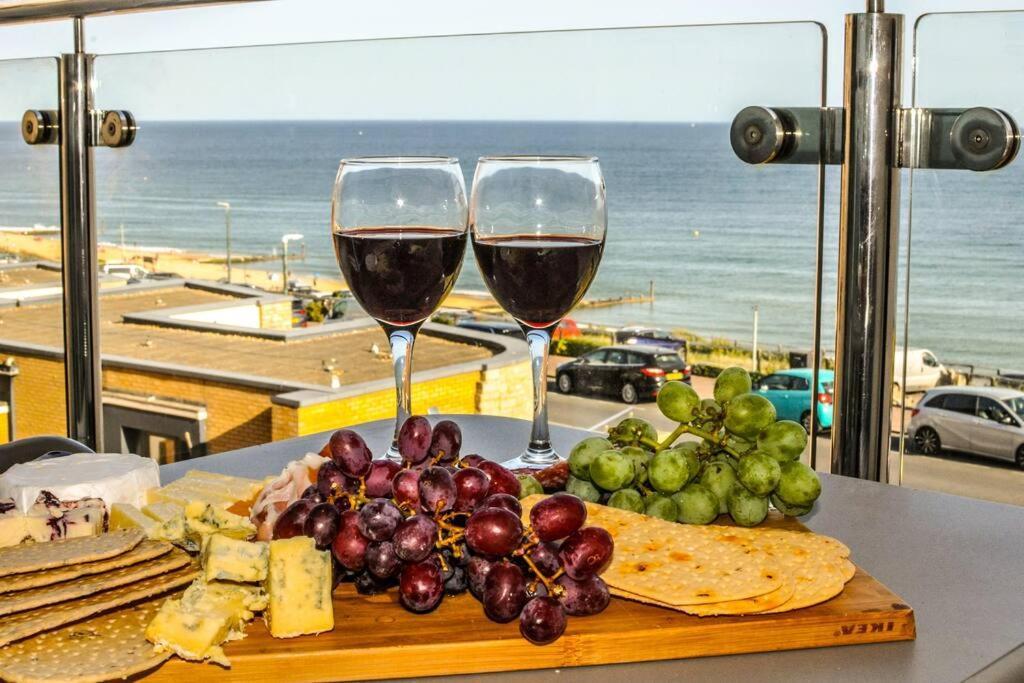 Soho Beach Apartment With Fabulous Sea View And 2 Minutes To The Beach With Free Parking And Netflix Bournemouth Zewnętrze zdjęcie