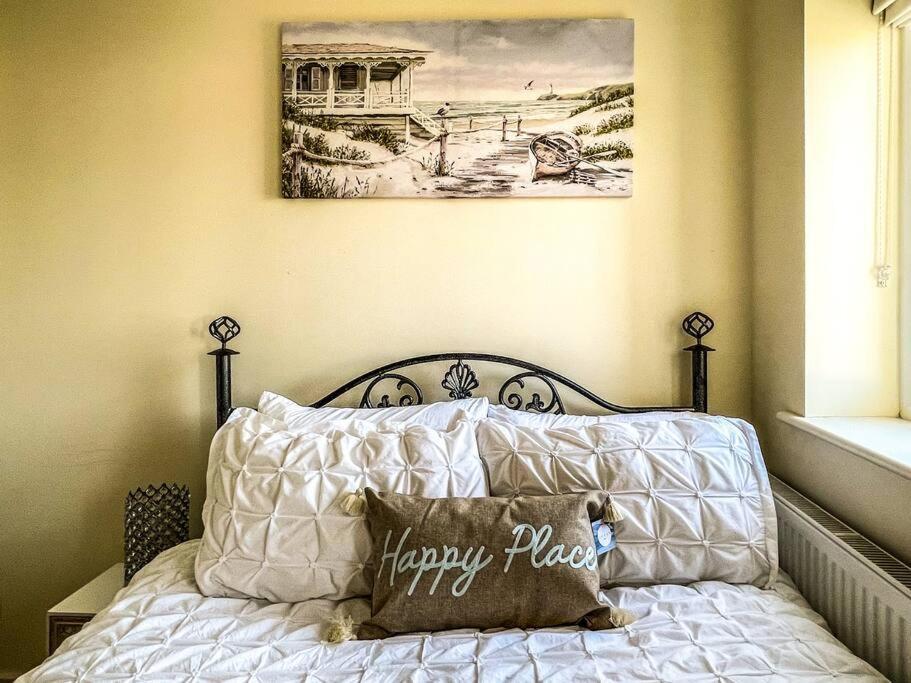 Soho Beach Apartment With Fabulous Sea View And 2 Minutes To The Beach With Free Parking And Netflix Bournemouth Zewnętrze zdjęcie