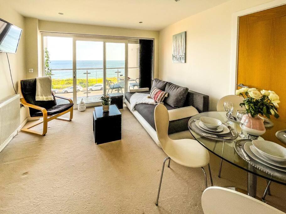 Soho Beach Apartment With Fabulous Sea View And 2 Minutes To The Beach With Free Parking And Netflix Bournemouth Zewnętrze zdjęcie